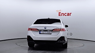 BMW 5-SERIES G60 2023