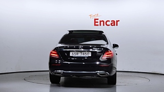 MERCEDES BENZ E-CLASS W213 2017