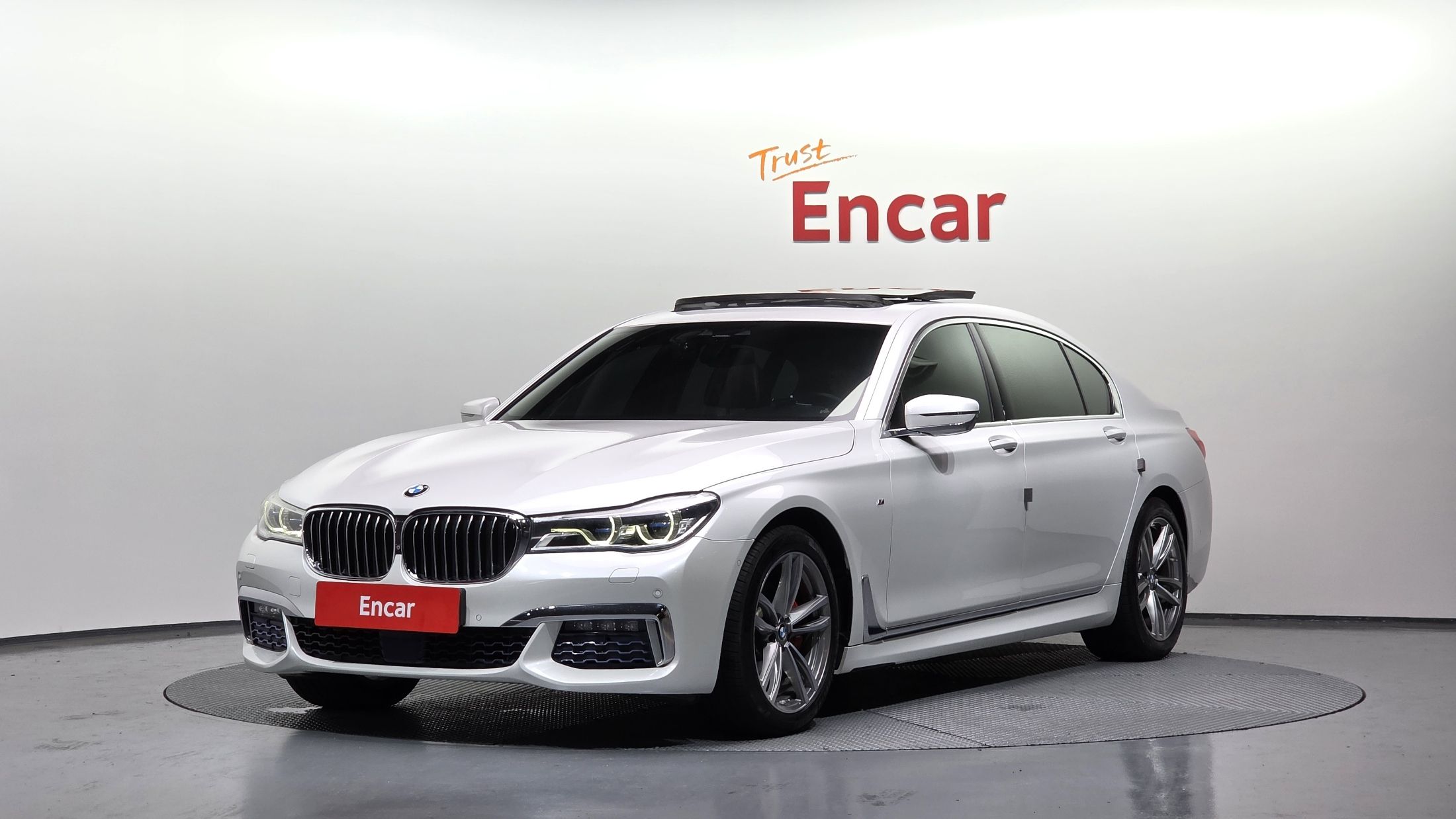BMW 7-SERIES G11 2017