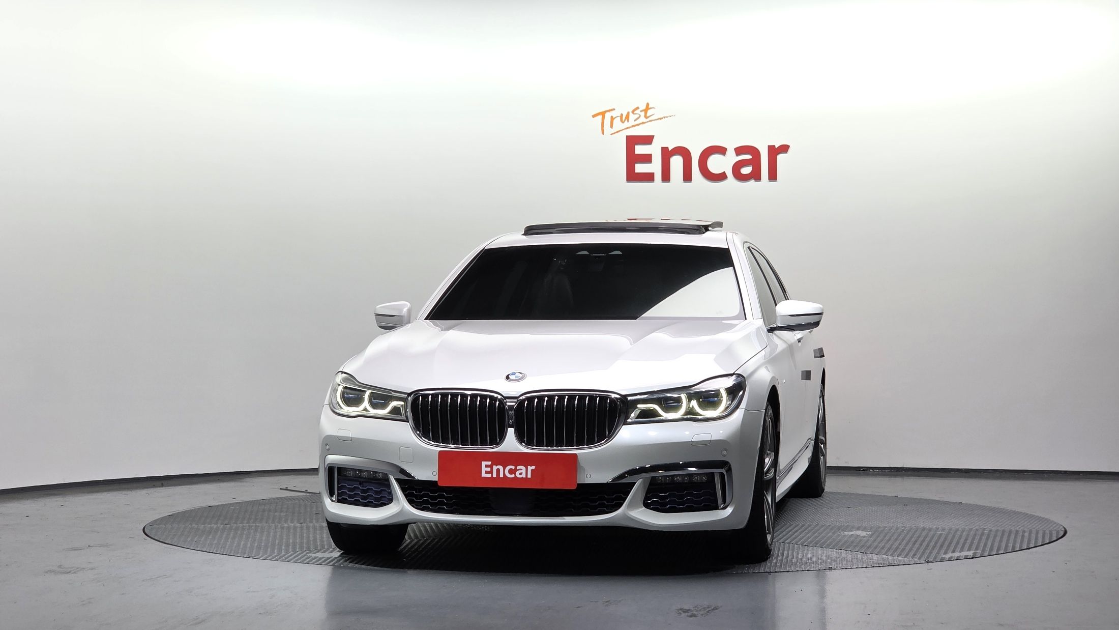 BMW 7-SERIES G11 2017