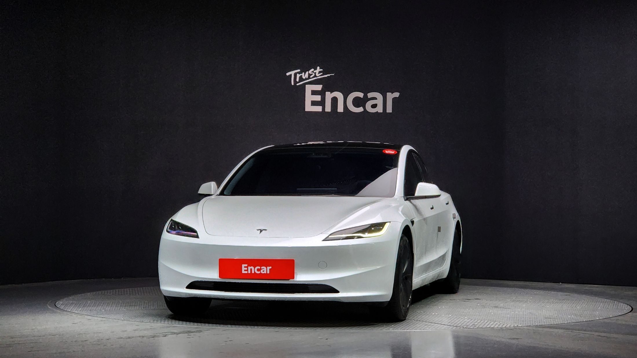 TESLA MODEL 3 2024