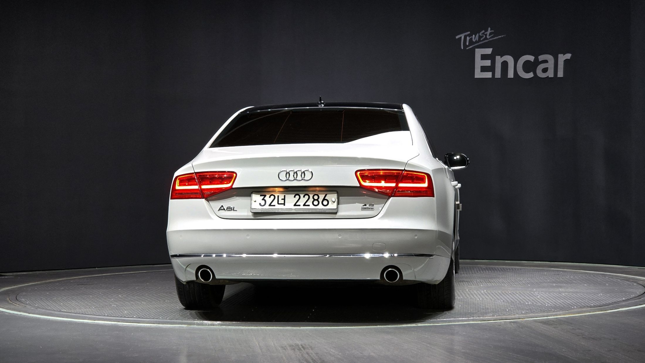 AUDI A8 2012