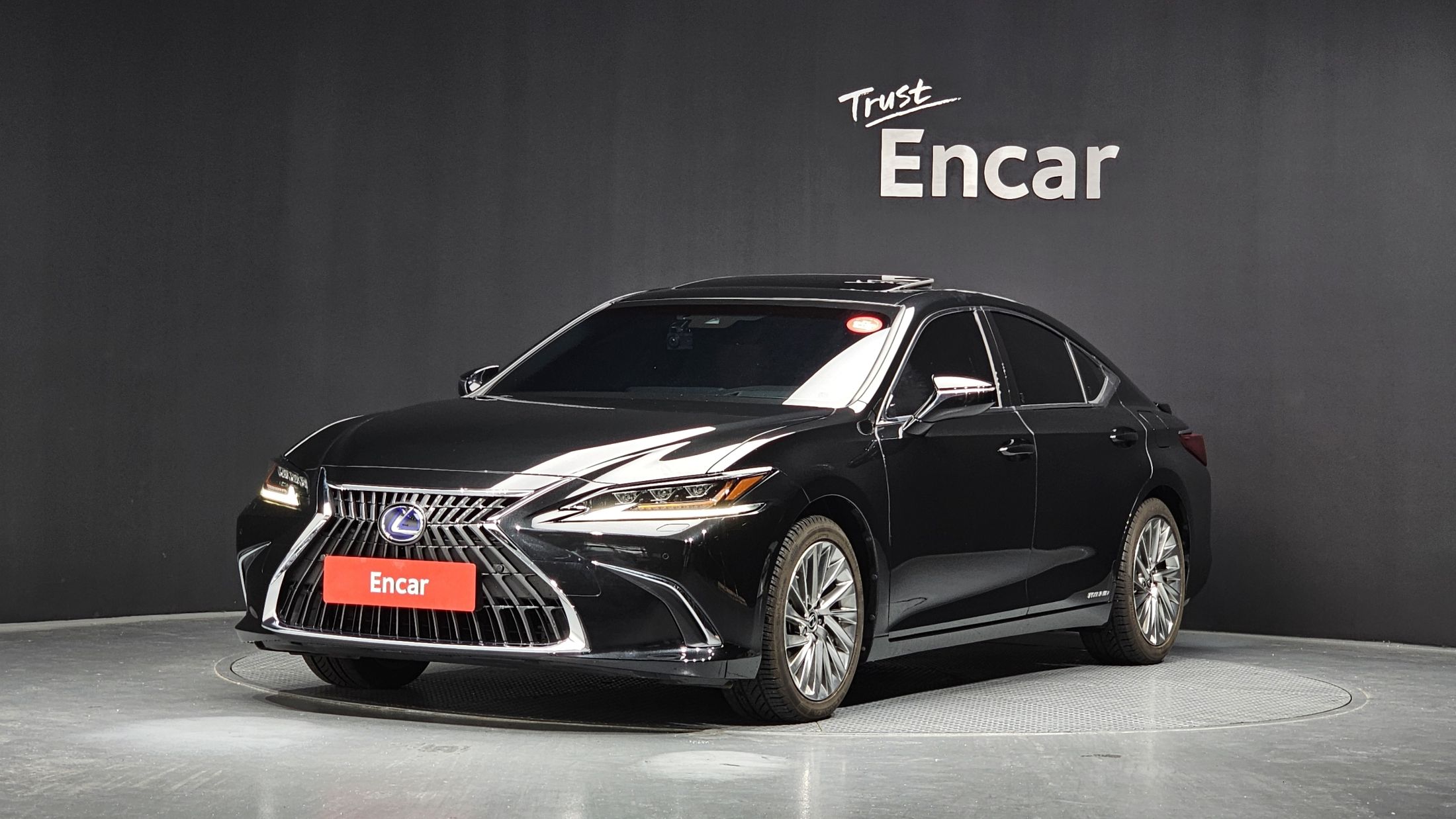 LEXUS ES300H 2019