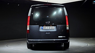 HYUNDAI STARIA 2023