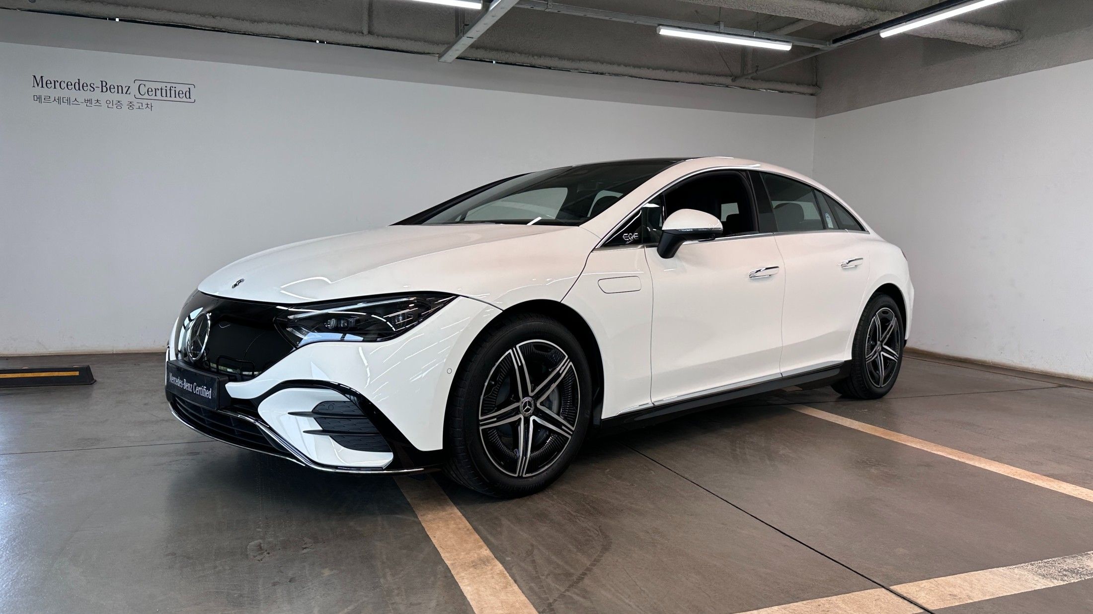 MERCEDES BENZ EQE V295 2024