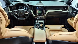 VOLVO XC60 2018