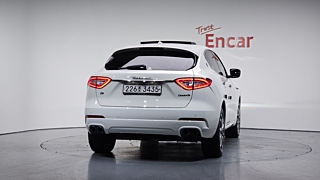 MASERATI LEVANTE 2019