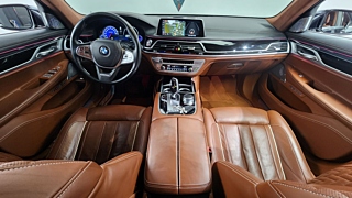 BMW 7-SERIES G11 2016