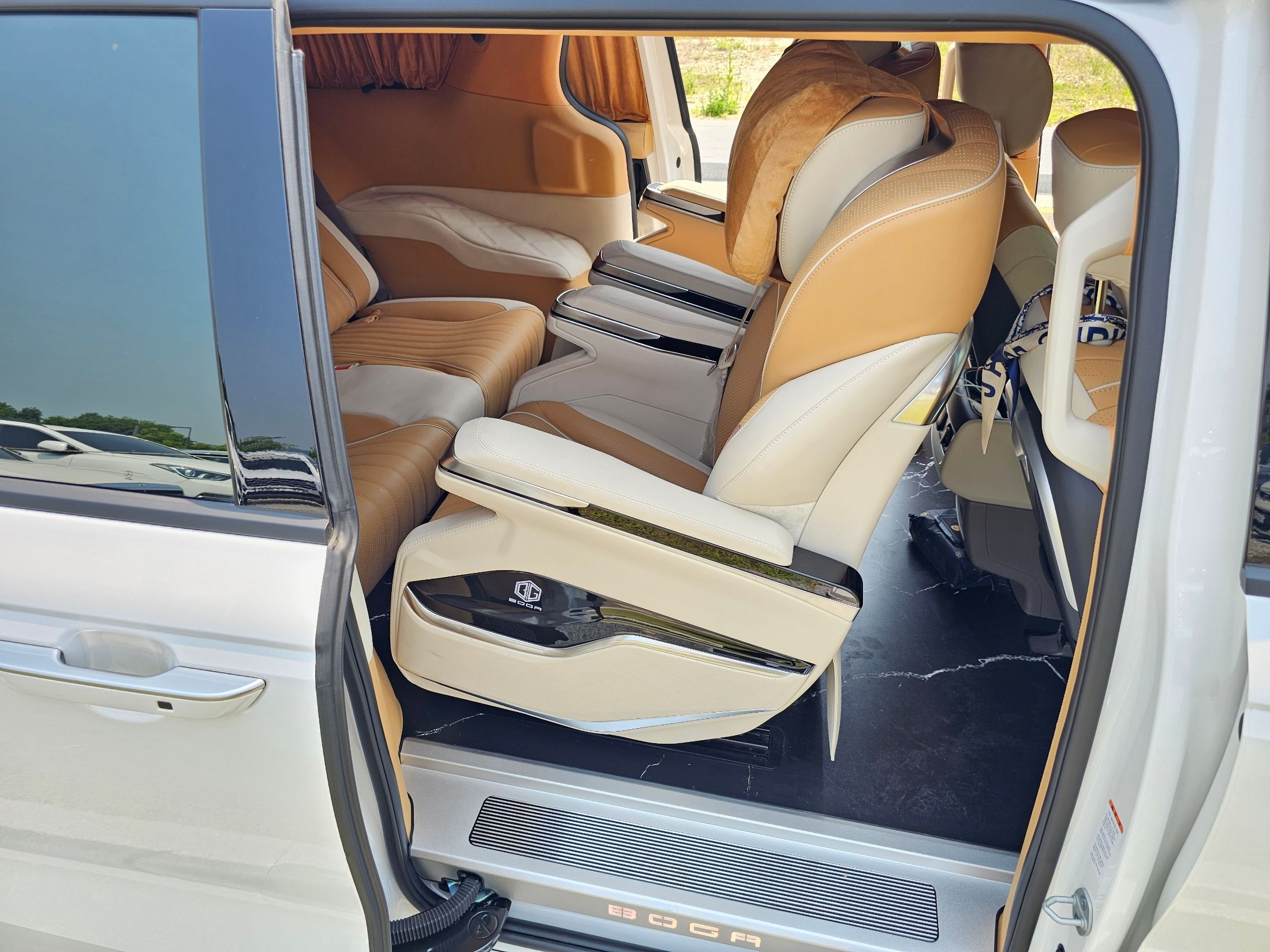 KIA CARNIVAL 2024