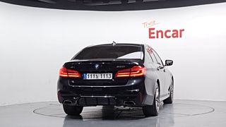BMW 5-SERIES G30 2017