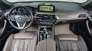 BMW 5-SERIES G30 2017