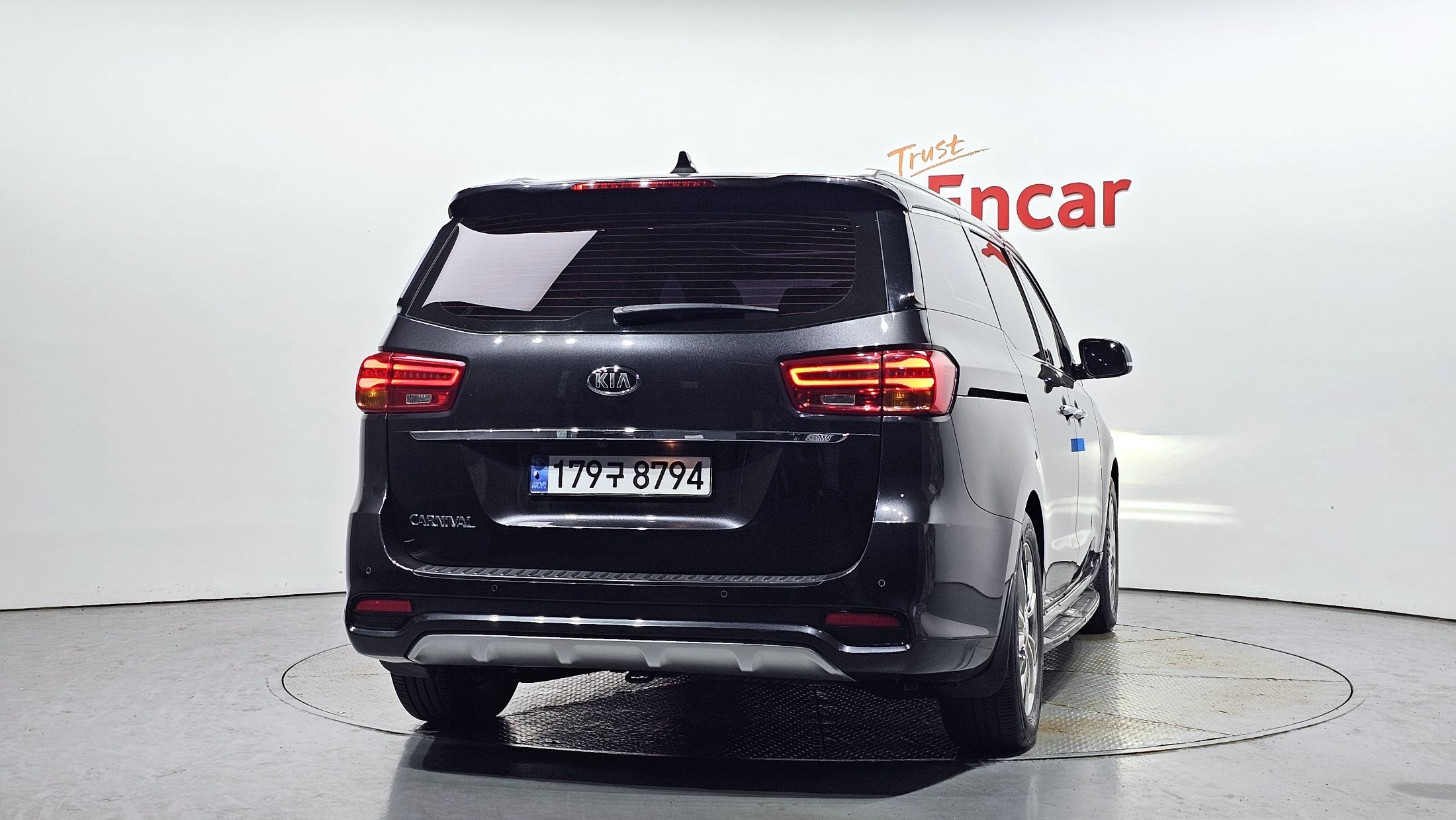 KIA CARNIVAL 2018