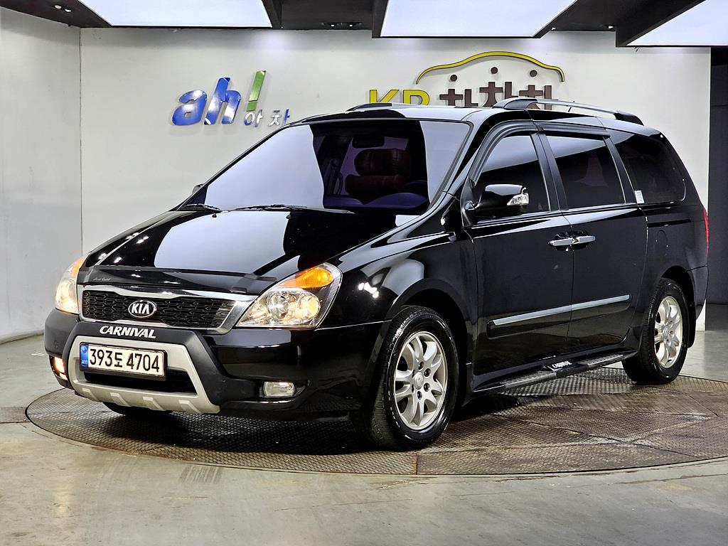 KIA CARNIVAL R