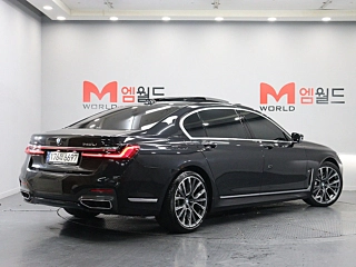 BMW 7-SERIES G11 2021