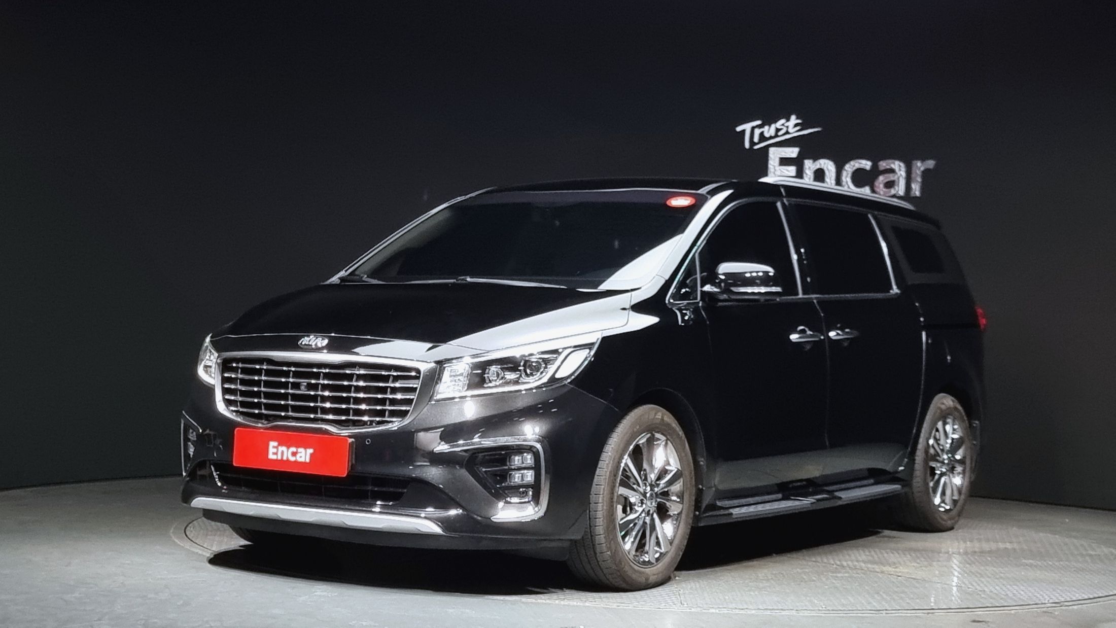 KIA CARNIVAL 2018