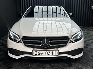 MERCEDES BENZ E-CLASS W213 2016