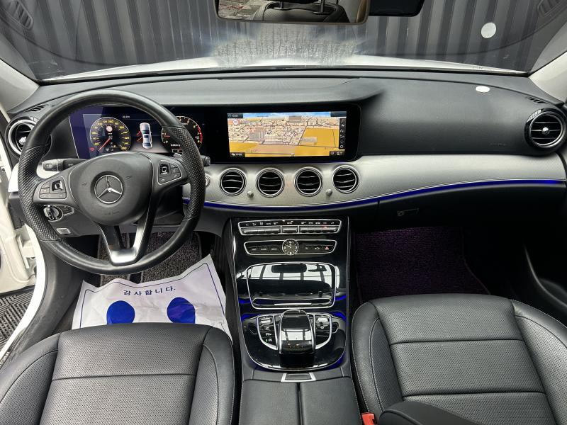 MERCEDES BENZ E-CLASS W213 2016