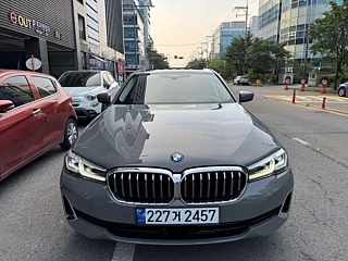 BMW 5-SERIES G30 530i Luxury 2020