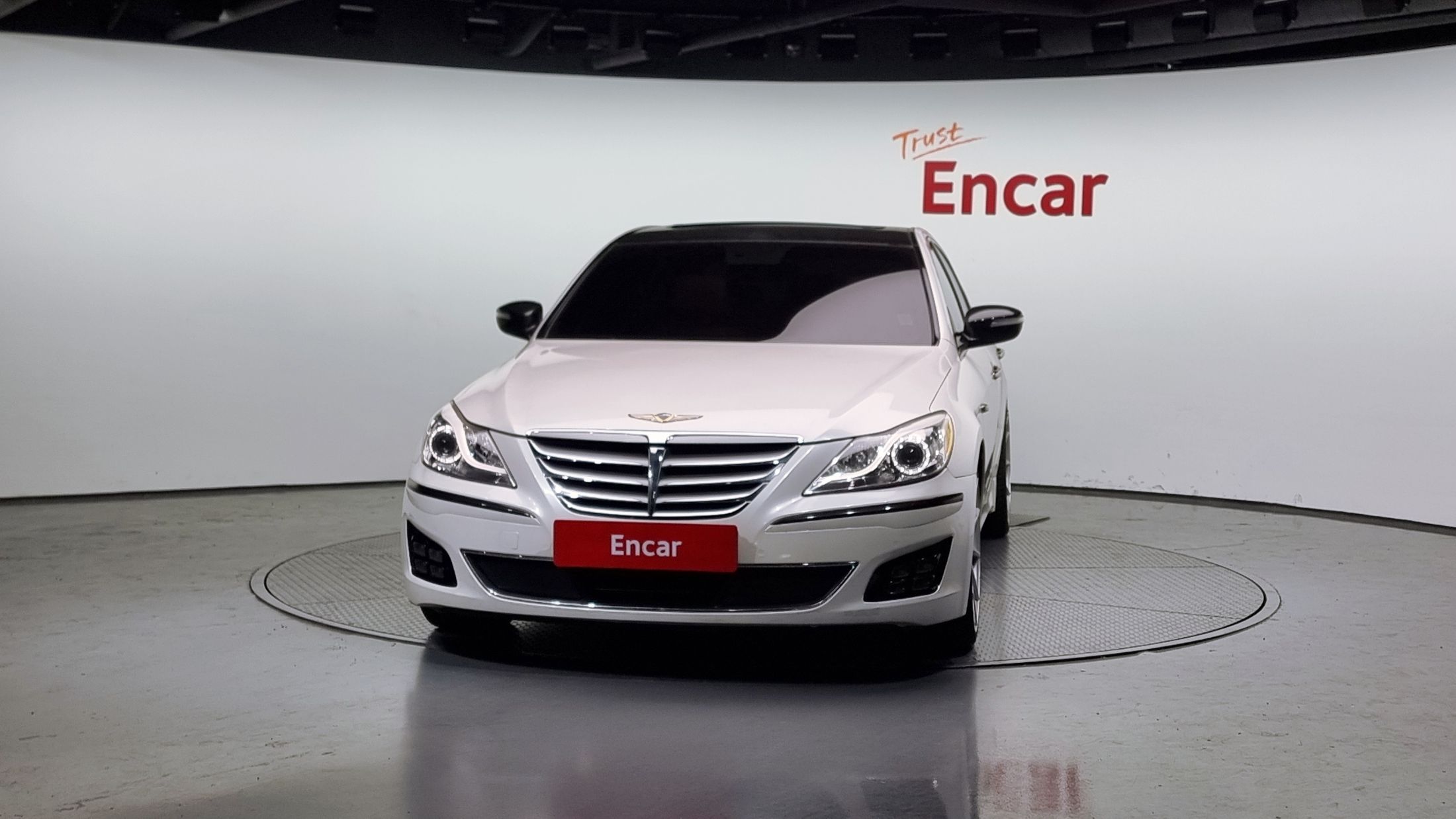 HYUNDAI GENESIS 2013
