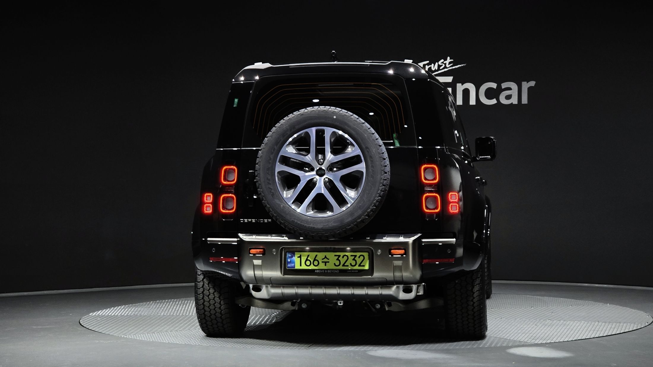 LAND ROVER DEFENDER L663