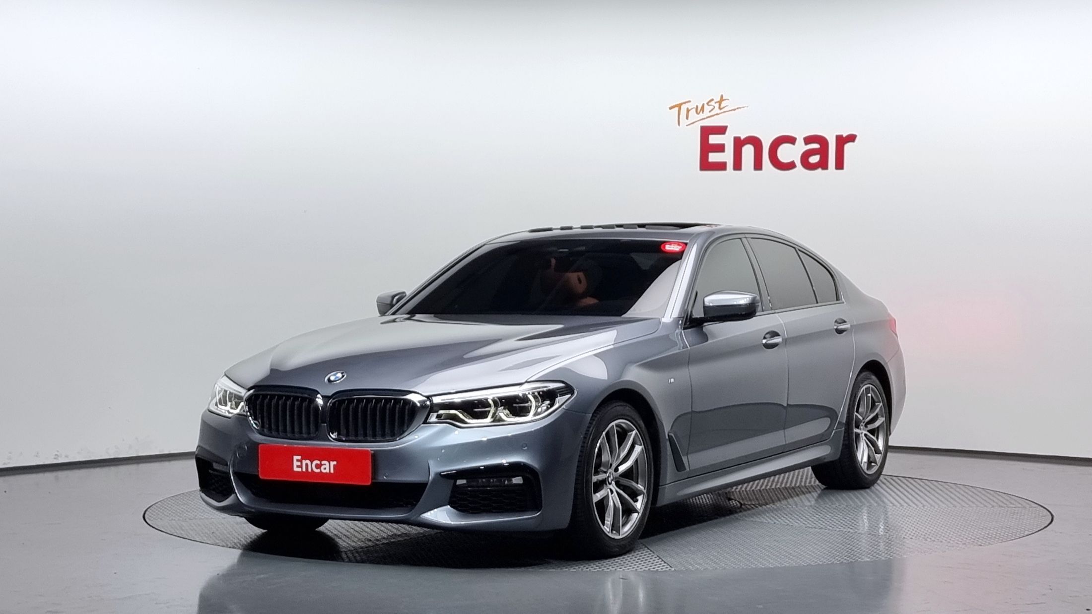 BMW 5-SERIES G30 2017