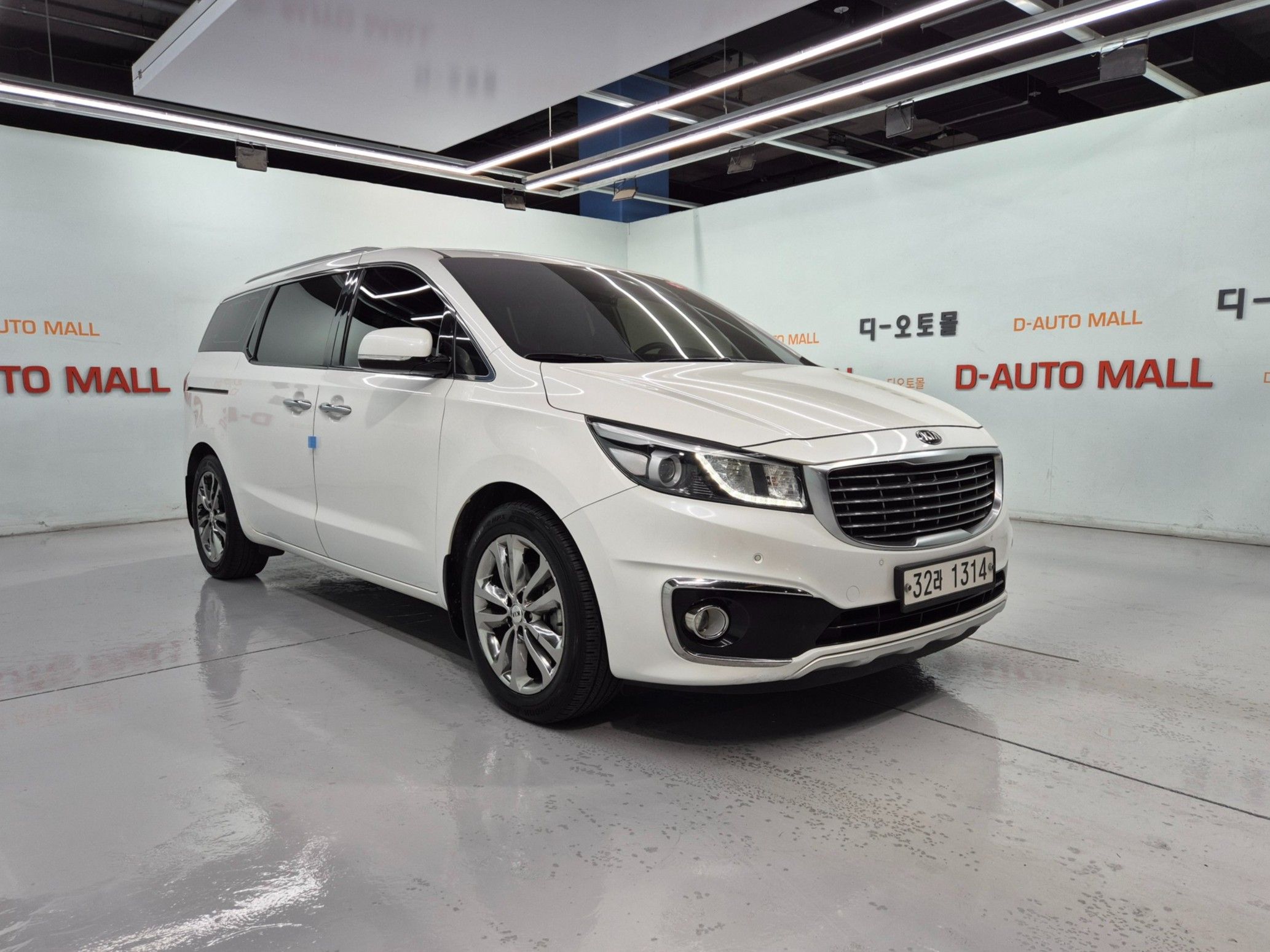 KIA CARNIVAL 2017