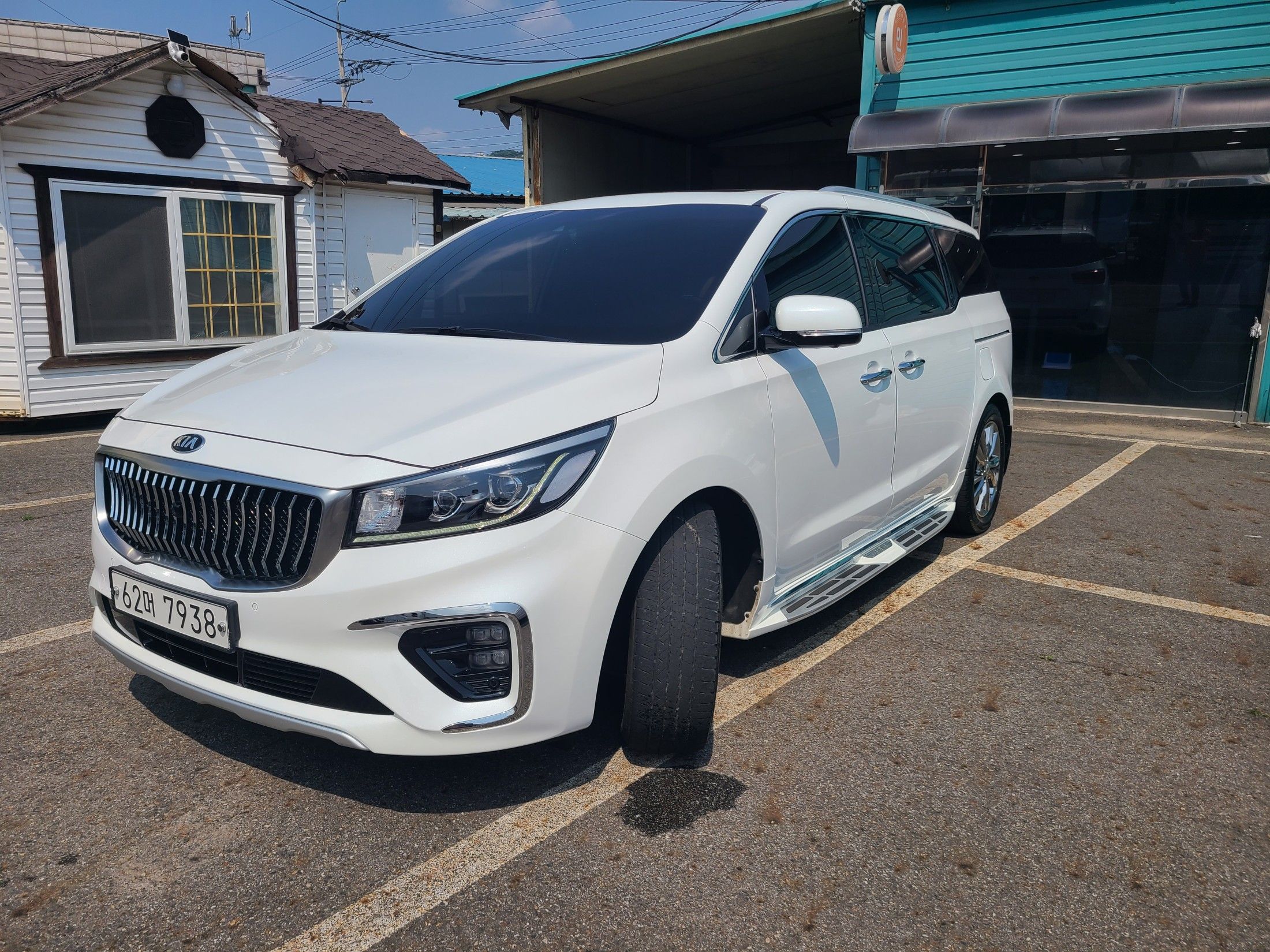 KIA CARNIVAL