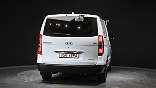 HYUNDAI STAREX GRAND  Van 3 Seater 2021