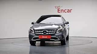 MERCEDES BENZ GLA-CLASS X156 2017