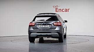 MERCEDES BENZ GLA-CLASS X156 2017