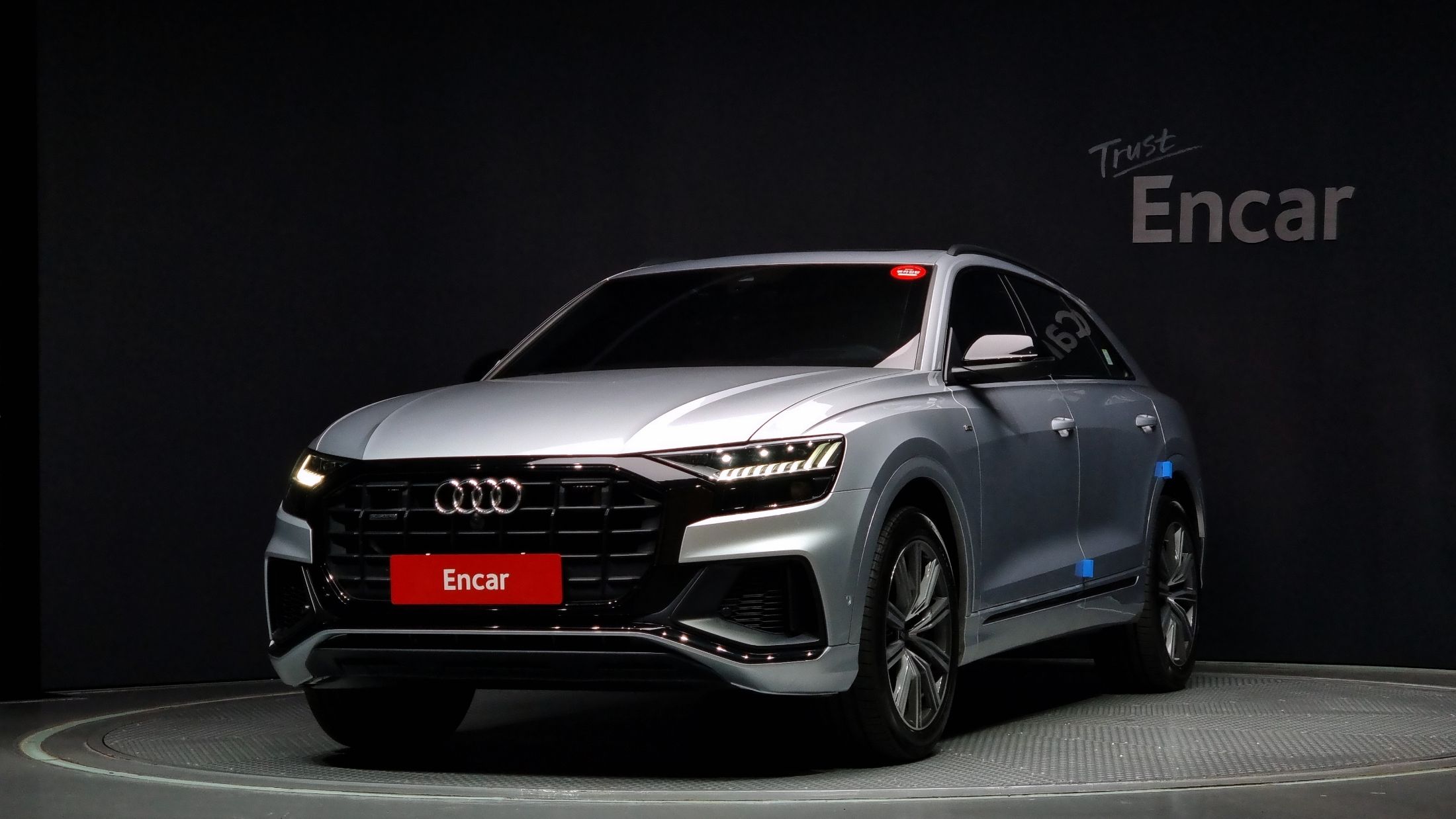 AUDI Q8 4M
