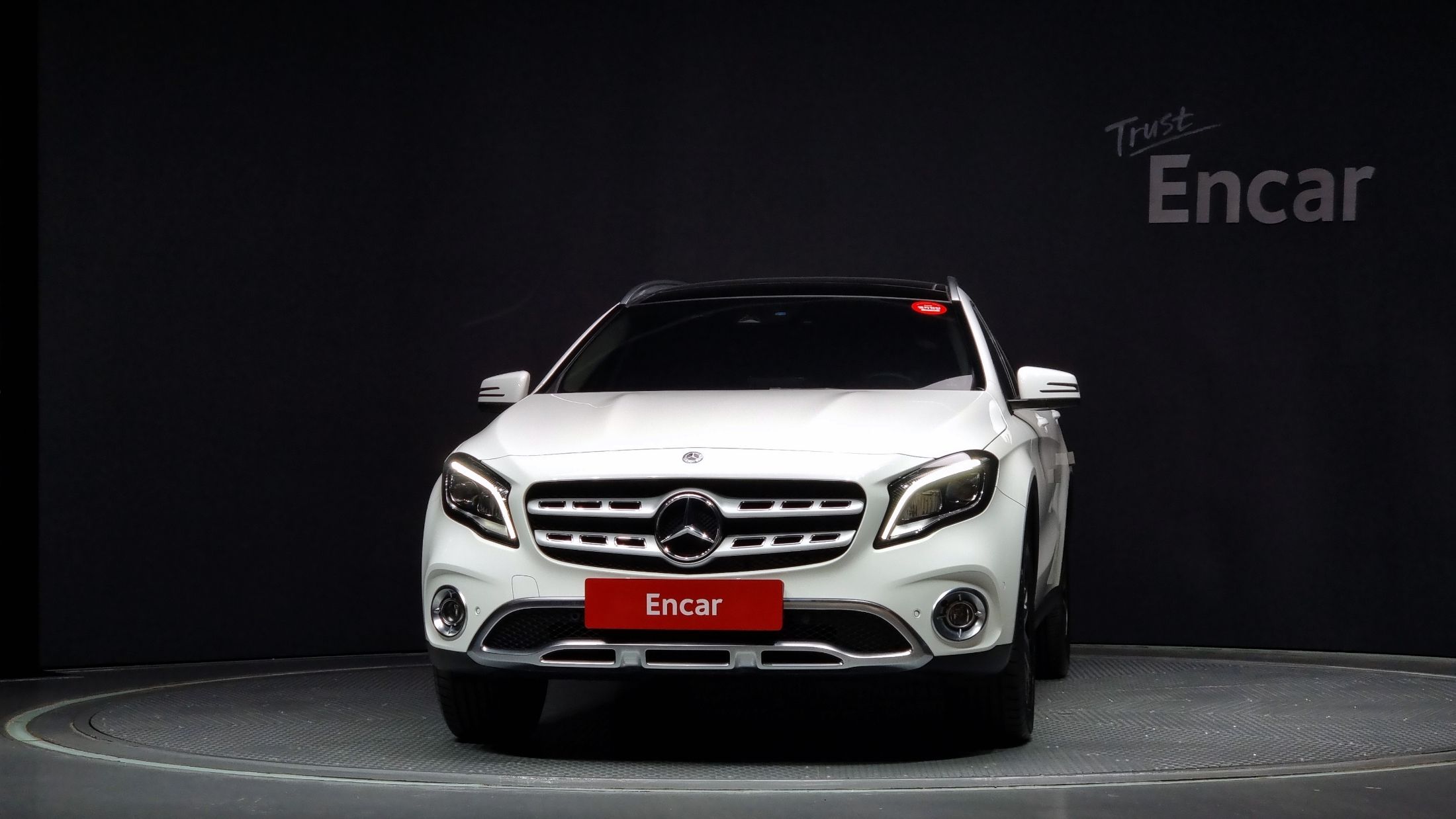 MERCEDES BENZ GLA-CLASS X156 2019