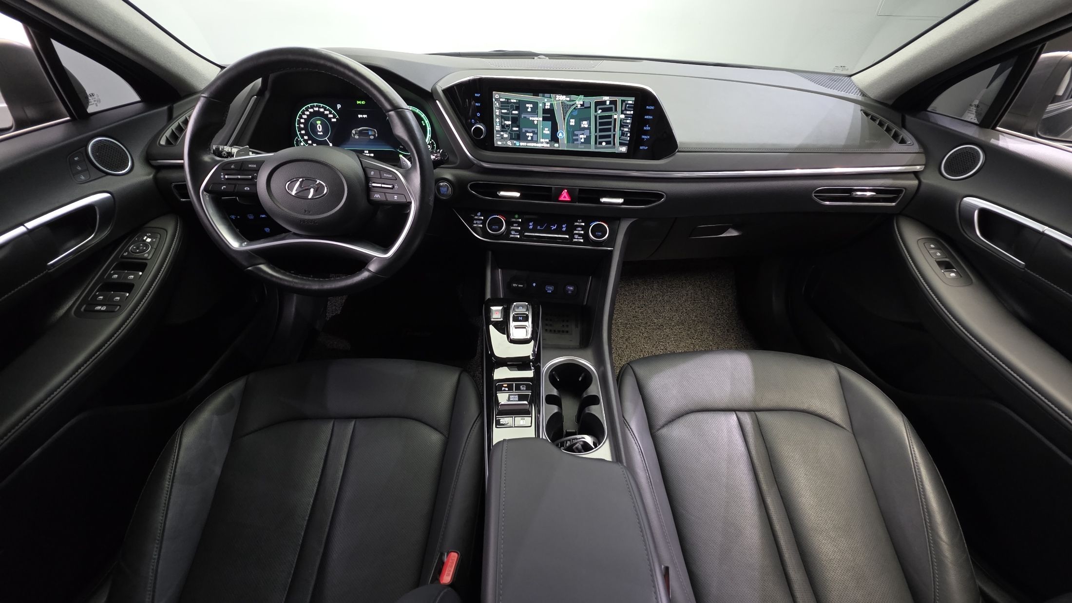 HYUNDAI SONATA HYBRID DN8