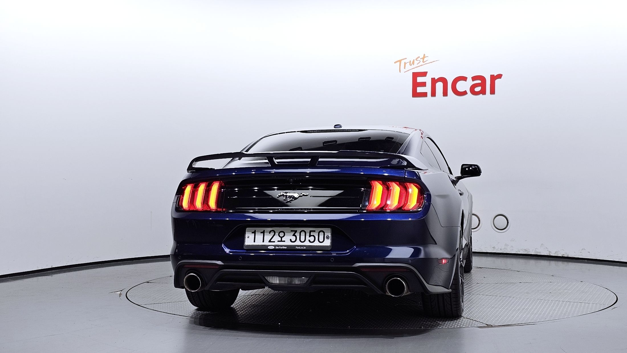 FORD MUSTANG