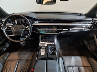 AUDI A8 D5 2021