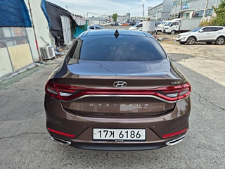 HYUNDAI GRANDEUR IG HYBRID 2017