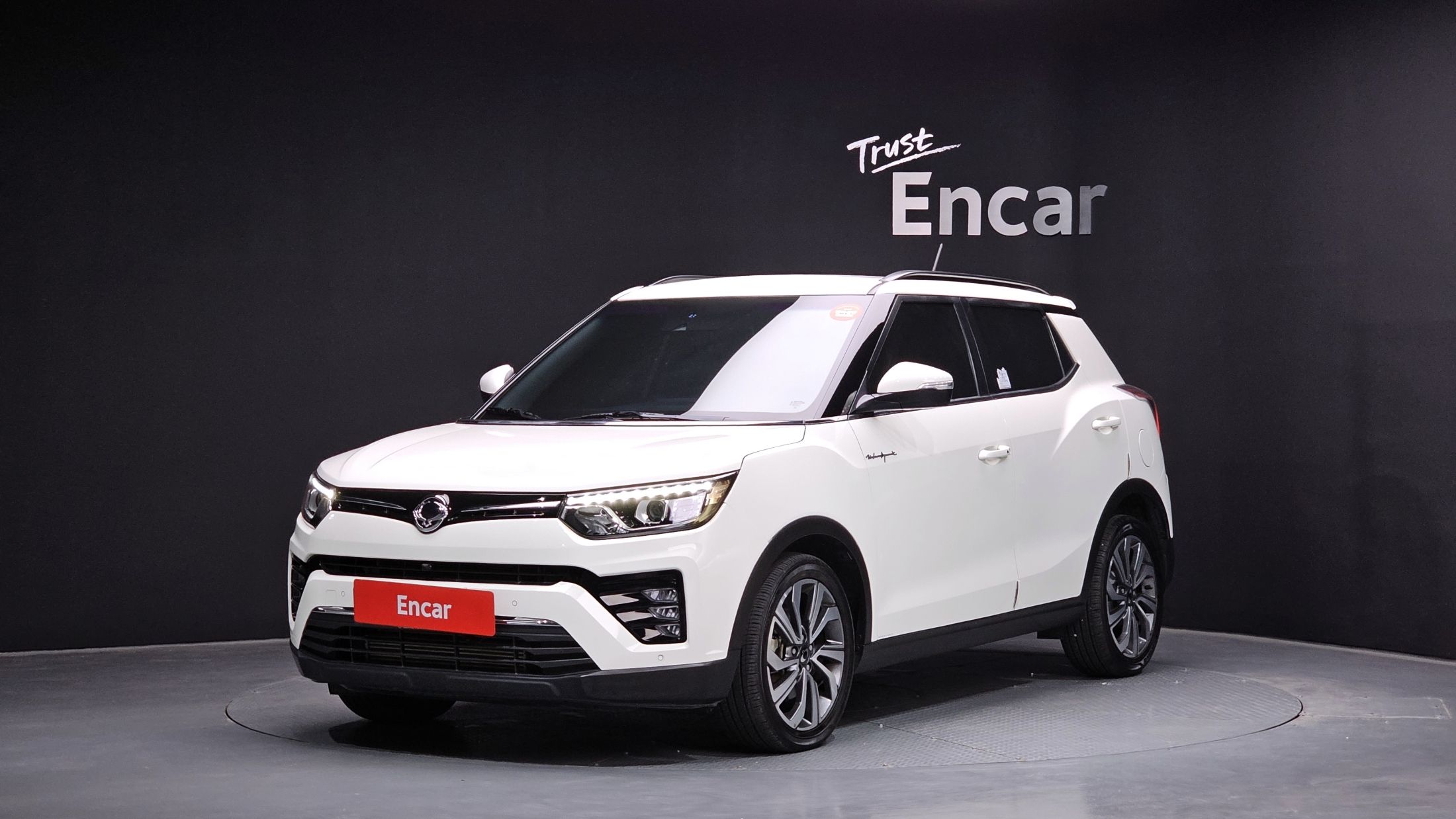 SSANGYONG TIVOLI VERY NEW 2020