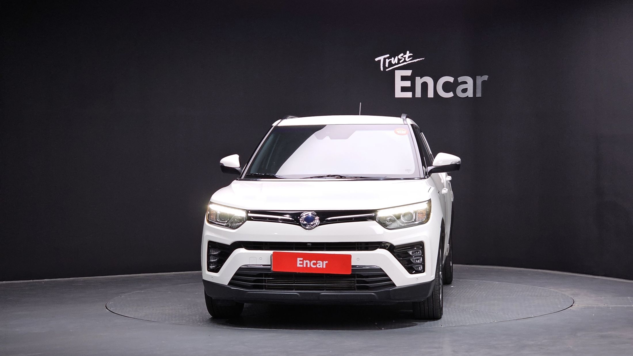 SSANGYONG TIVOLI VERY NEW 2020