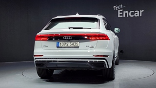 AUDI Q8 4M 2023