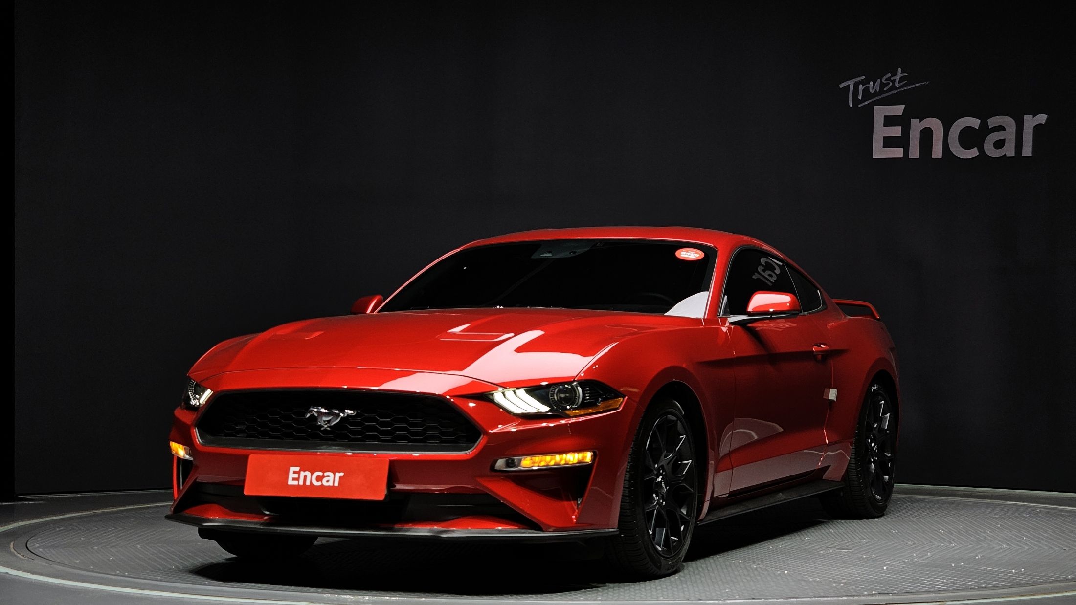 FORD MUSTANG