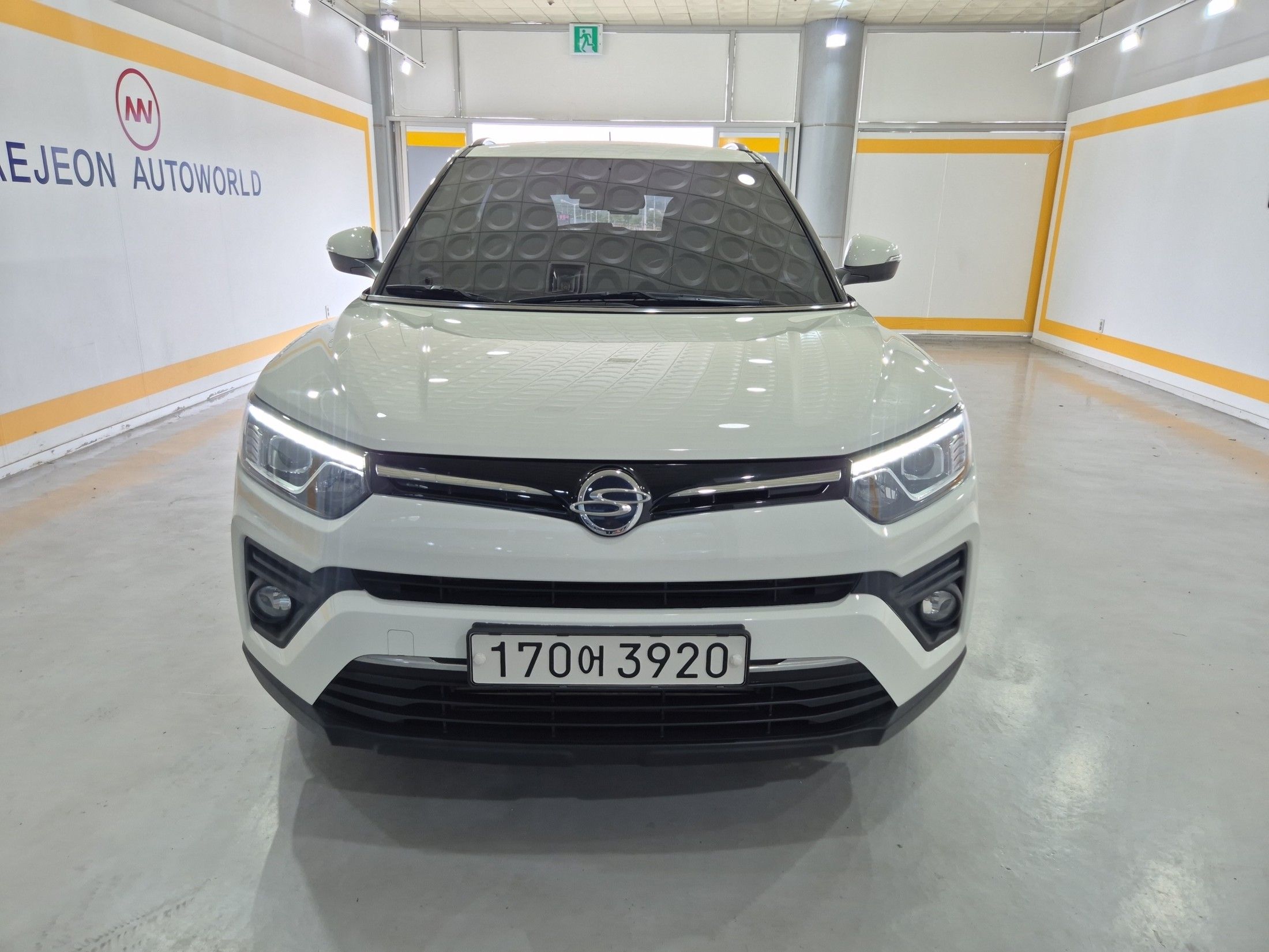 SSANGYONG TIVOLI VERY NEW 2021