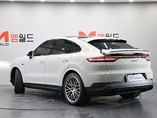 PORSCHE CAYENNE PO536 2023