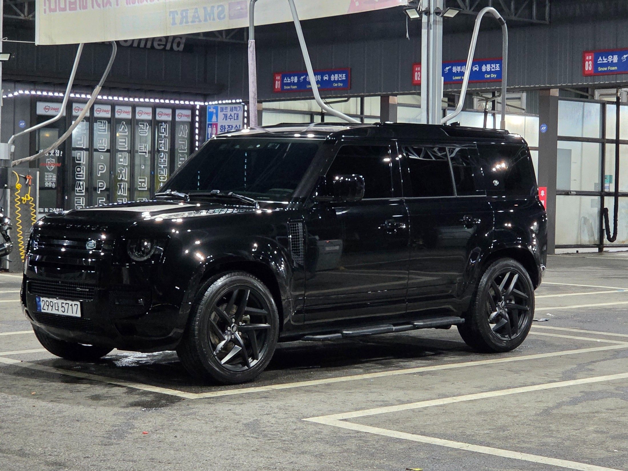 LAND ROVER DEFENDER L663 2023