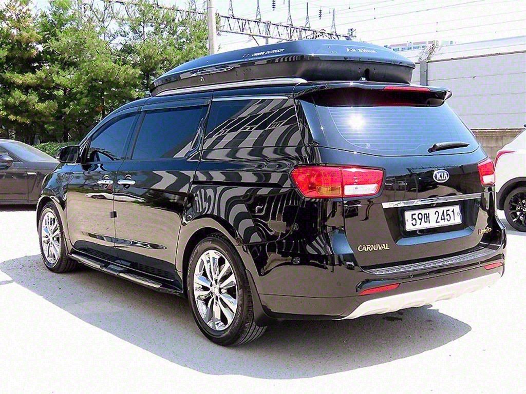 KIA CARNIVAL 2017