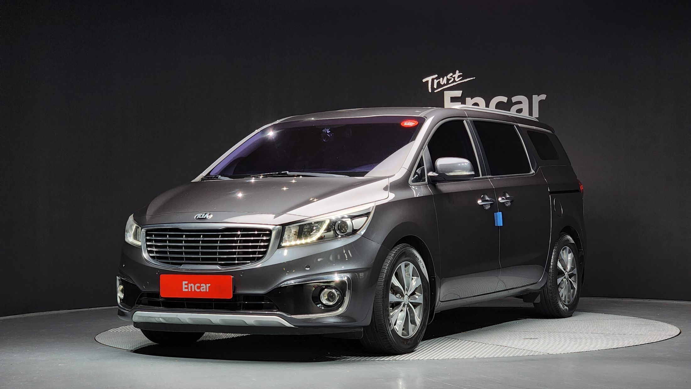KIA CARNIVAL 2017