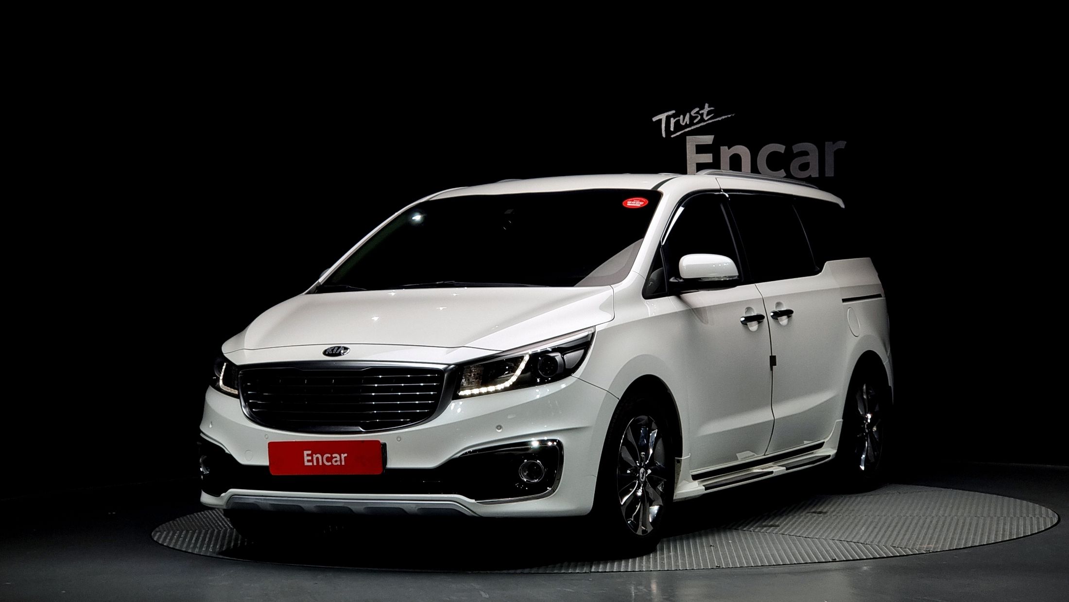 KIA CARNIVAL 2016
