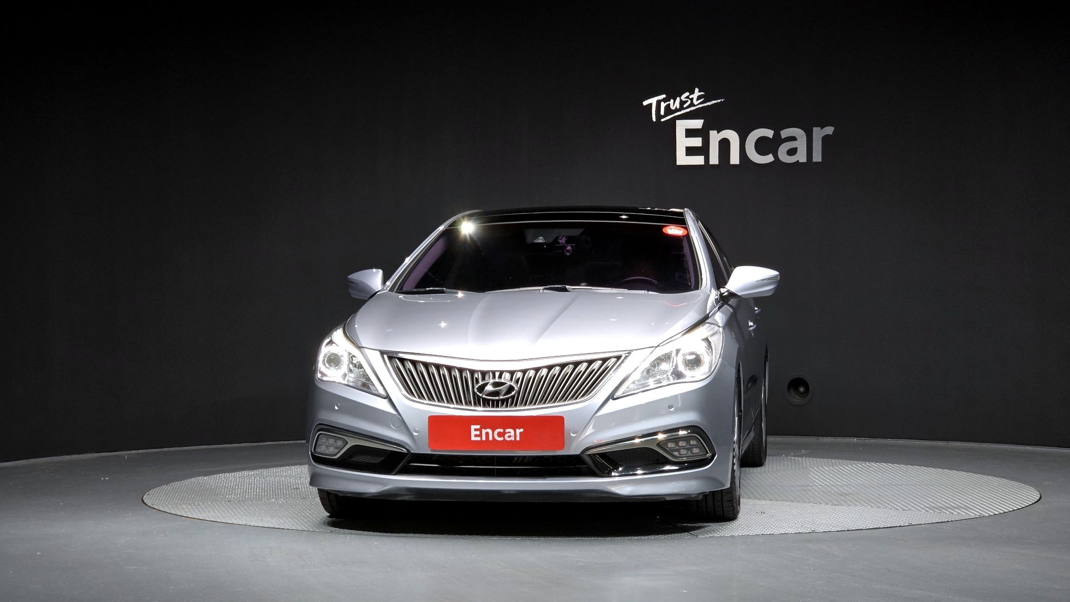 HYUNDAI GRANDEUR HG 2016