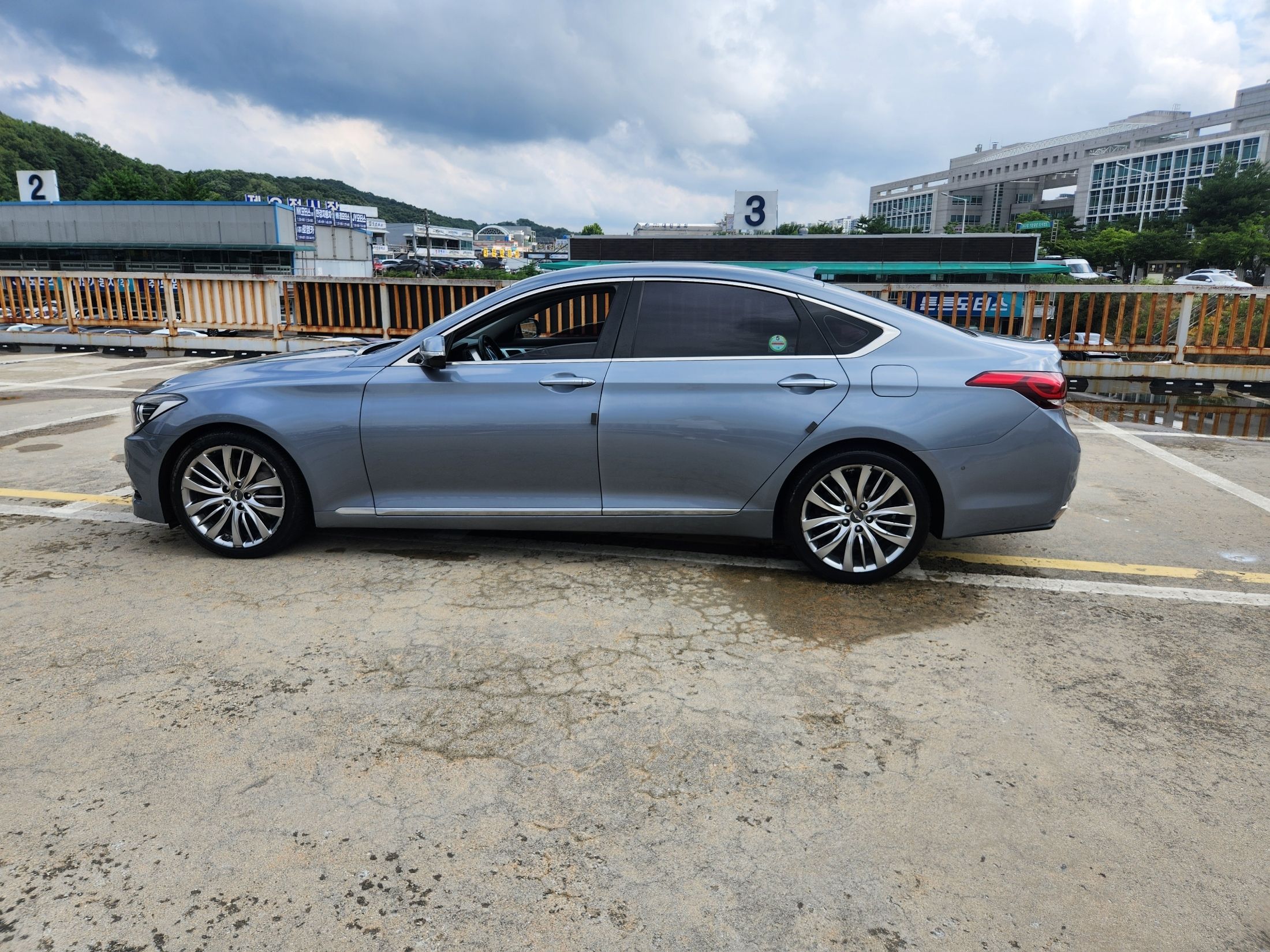 HYUNDAI GENESIS DH 2014