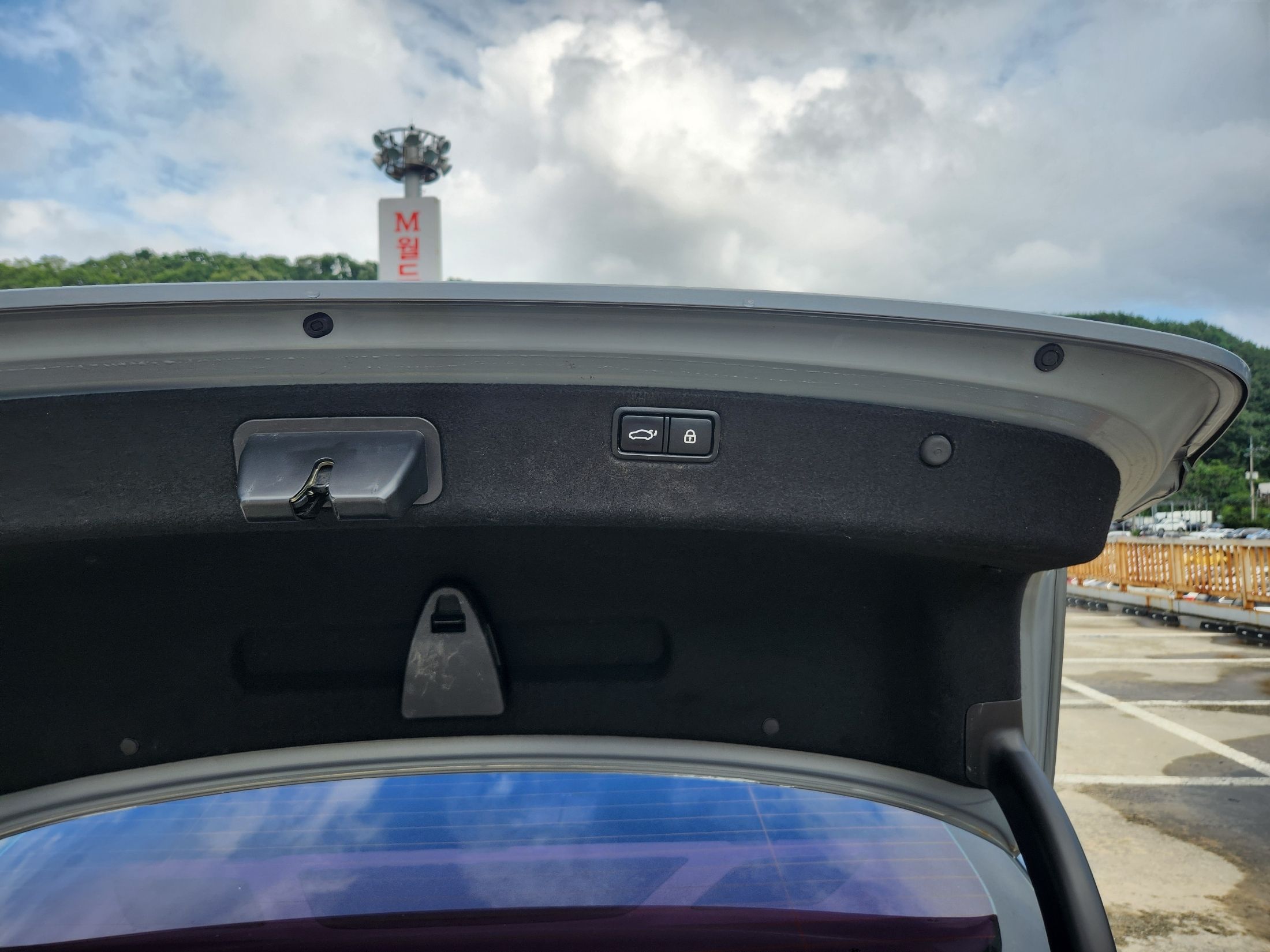 HYUNDAI GENESIS DH 2014