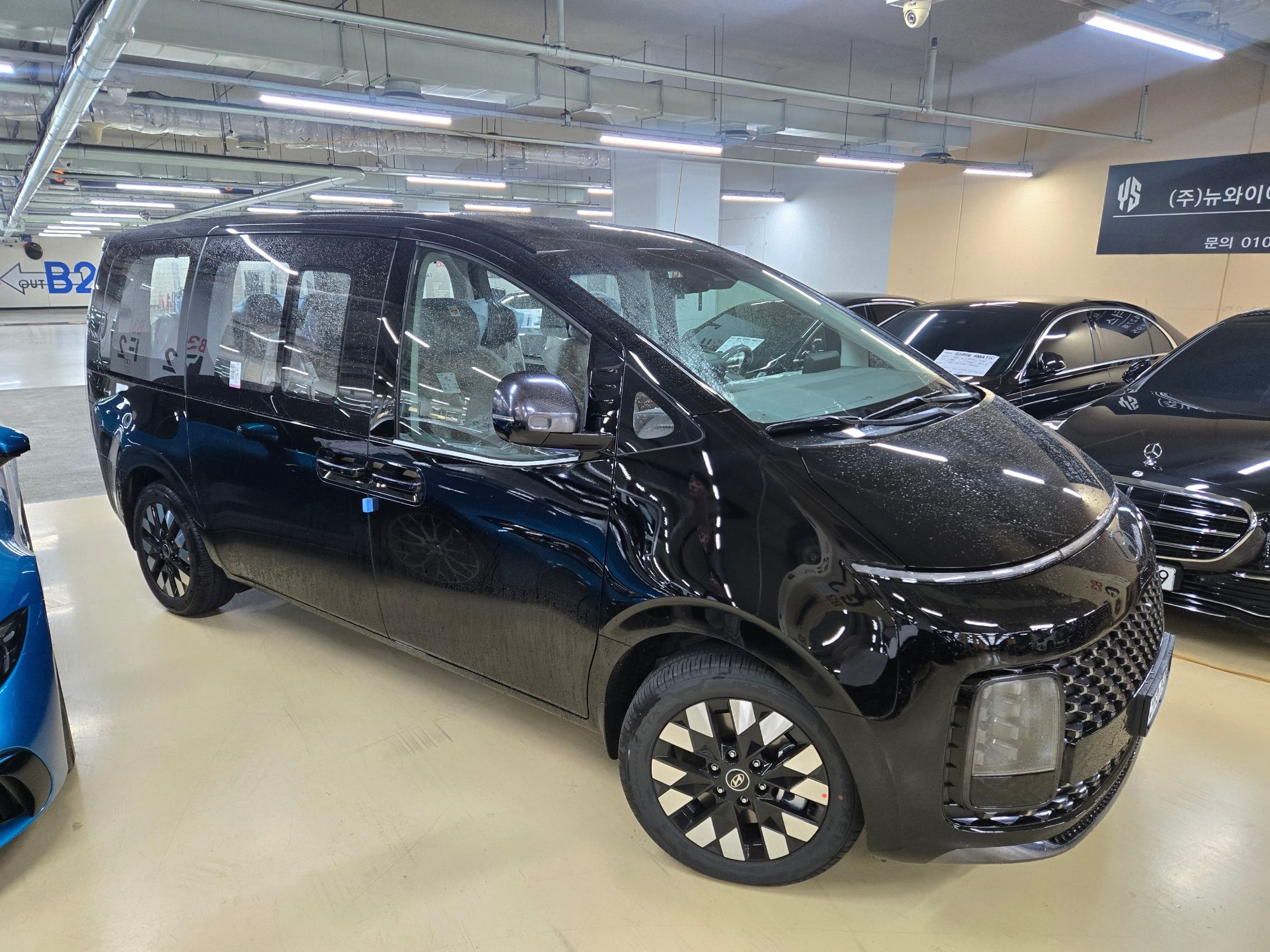 HYUNDAI STARIA 2025